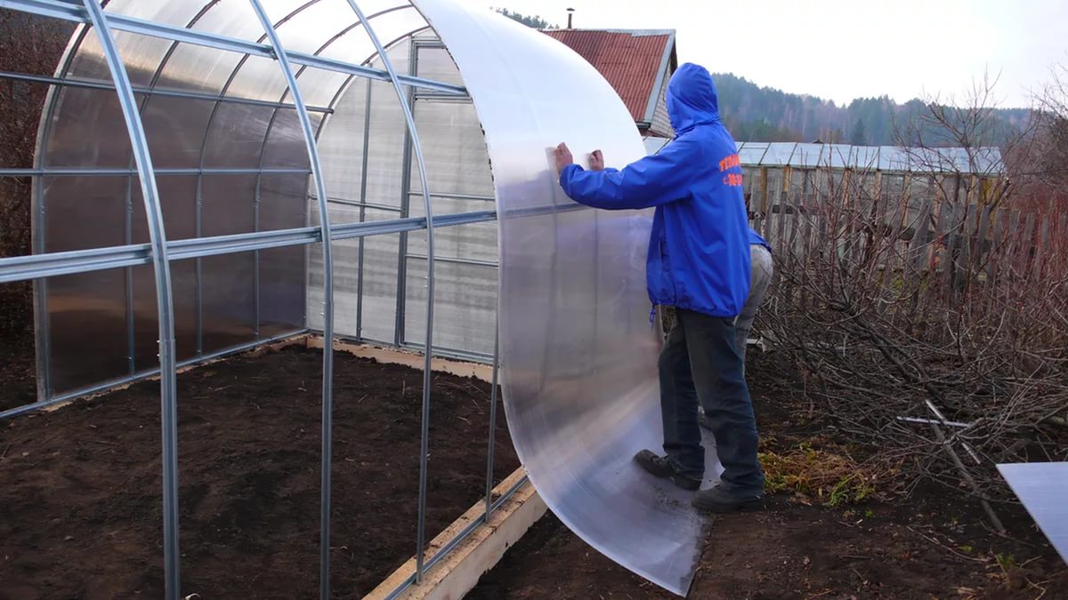 نورگیر سقفی-پوشش گلخانه پلی کربنات